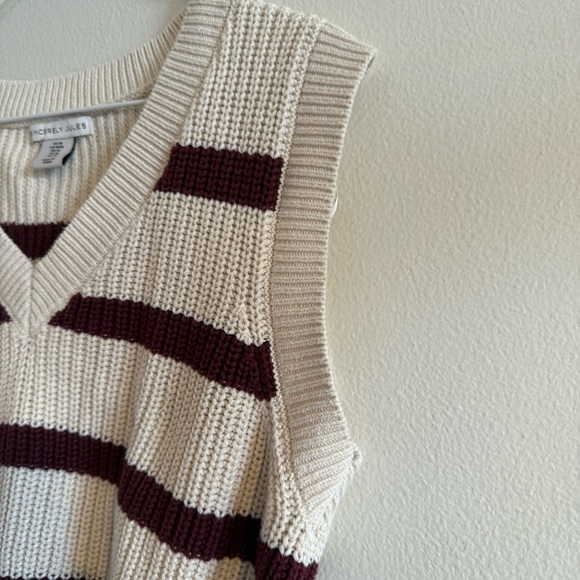 Sincerely Jules Cream Striped V-Neck Sweater Vest - Picture 4 of 7